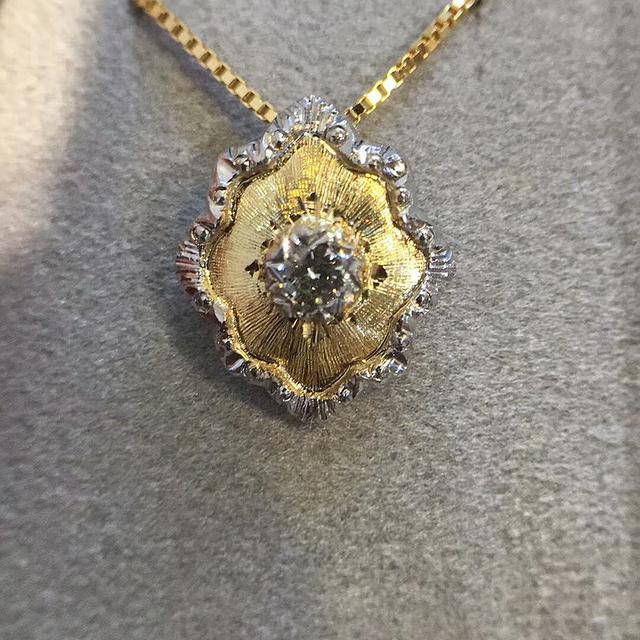 织纹雕金项链